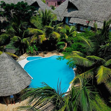 ホテル Tropical ナングウィ エクステリア 写真