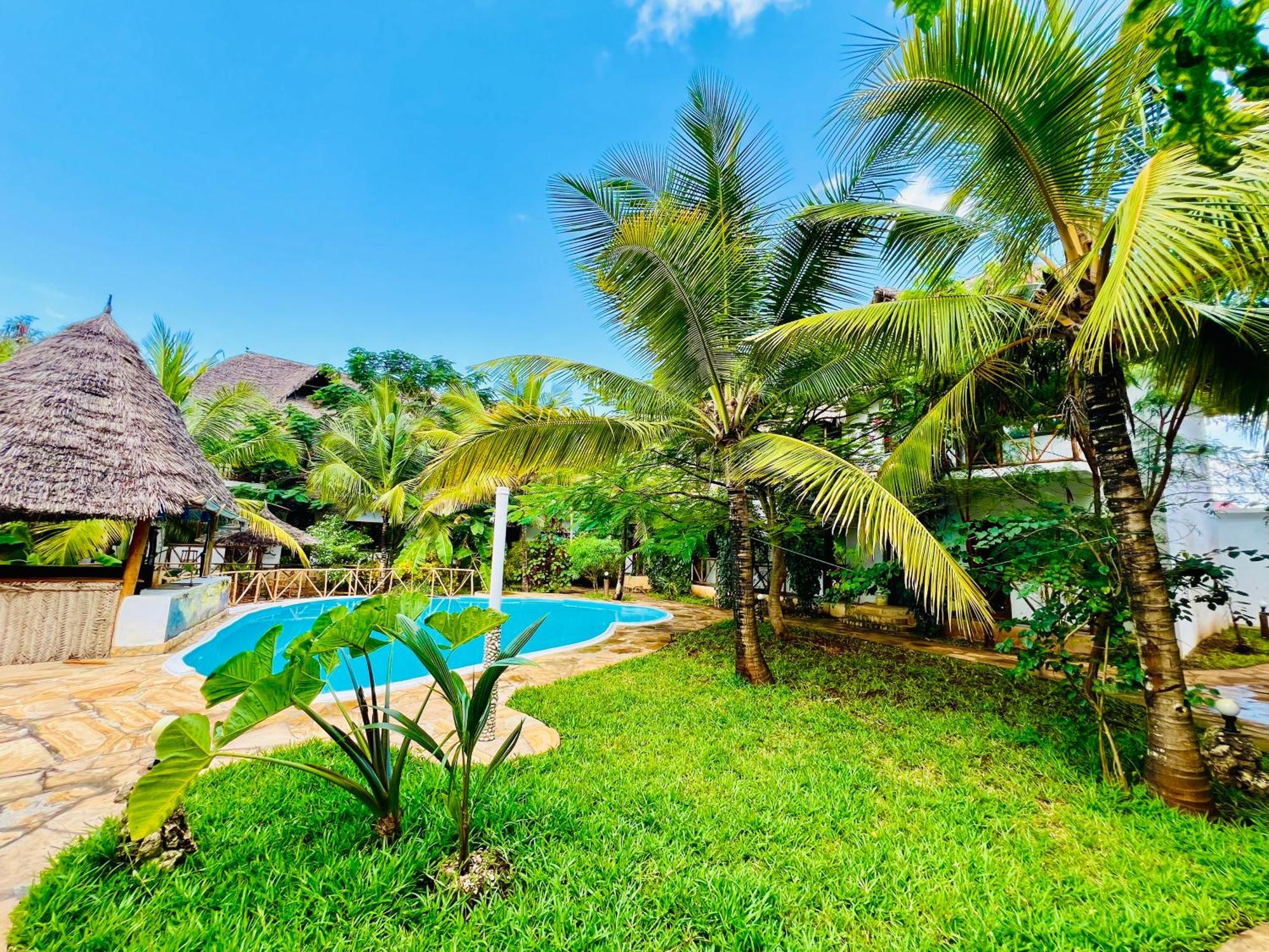 ホテル Tropical ナングウィ エクステリア 写真